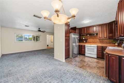 Villa ou maison à vendre à Altamonte Springs, Floride: 3 chambres, 118.91 m2 № 2416284 - photo 10
