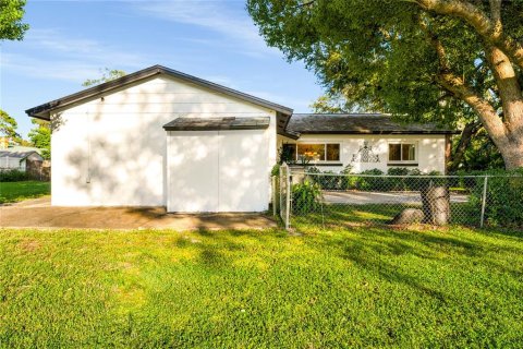 Villa ou maison à vendre à Altamonte Springs, Floride: 3 chambres, 118.91 m2 № 2416284 - photo 25