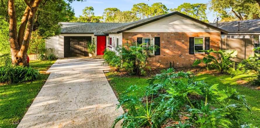 Villa ou maison à Altamonte Springs, Floride 3 chambres, 118.91 m2 № 2416284