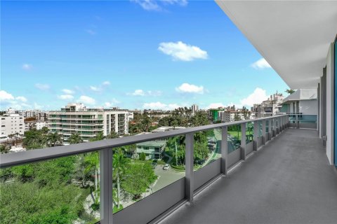 Copropriété à vendre à Bay Harbor Islands, Floride: 2 chambres, 171.96 m2 № 2049203 - photo 15