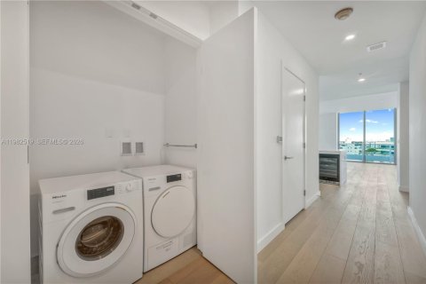 Copropriété à vendre à Bay Harbor Islands, Floride: 2 chambres, 171.96 m2 № 2049203 - photo 13