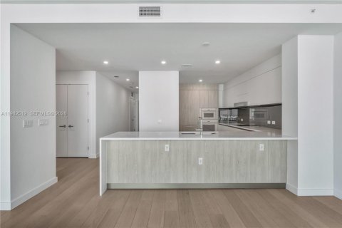 Copropriété à vendre à Bay Harbor Islands, Floride: 2 chambres, 171.96 m2 № 2049203 - photo 10