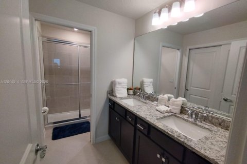 Touwnhouse à vendre à Clermont, Floride: 5 chambres № 2076050 - photo 19