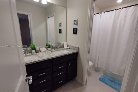 Touwnhouse à vendre à Clermont, Floride: 5 chambres № 2076050 - photo 18