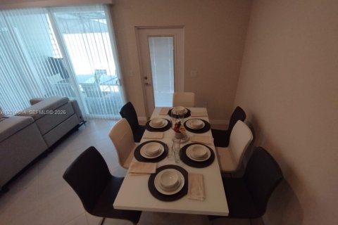 Touwnhouse à vendre à Clermont, Floride: 5 chambres № 2076050 - photo 7