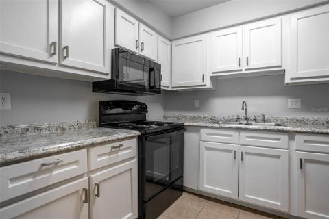 Copropriété à vendre à Tampa, Floride: 1 chambre, 69.68 m2 № 2197115 - photo 10