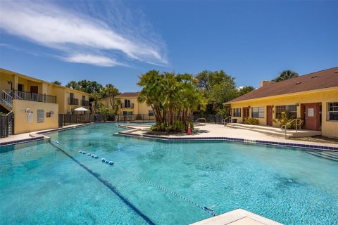 Copropriété à vendre à Tampa, Floride: 1 chambre, 69.68 m2 № 2197115 - photo 4