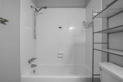 Copropriété à vendre à Tampa, Floride: 1 chambre, 69.68 m2 № 2197115 - photo 22