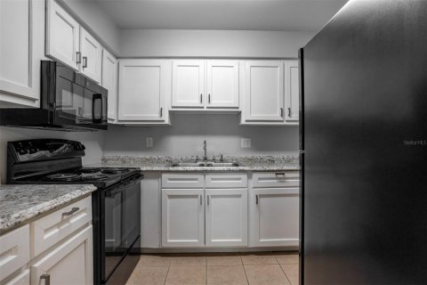 Copropriété à vendre à Tampa, Floride: 1 chambre, 69.68 m2 № 2197115 - photo 9