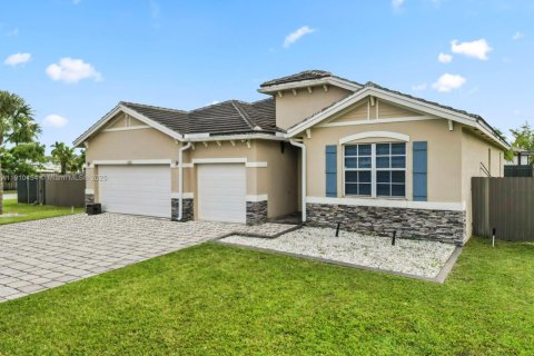Villa ou maison à vendre à Homestead, Floride: 4 chambres, 238.85 m2 № 1968972 - photo 2