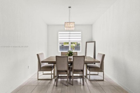 Villa ou maison à vendre à Homestead, Floride: 4 chambres, 238.85 m2 № 1968972 - photo 16