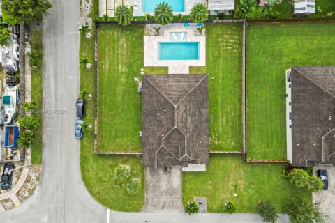 Villa ou maison à vendre à Homestead, Floride: 4 chambres, 238.85 m2 № 1968972 - photo 9