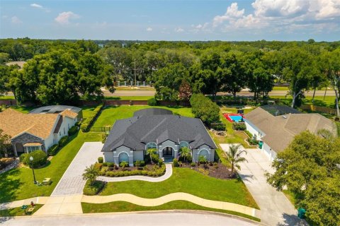 House in Mount Dora, Florida 4 bedrooms, 221.57 sq.m. № 2309007 - photo 16