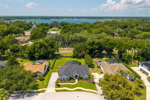 House in Mount Dora, Florida 4 bedrooms, 221.57 sq.m. № 2309007 - photo 15