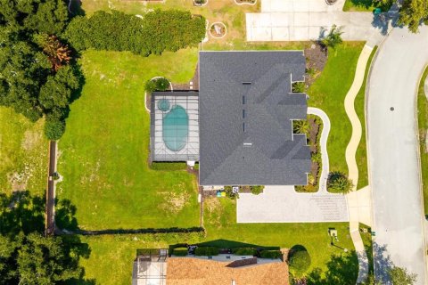 House in Mount Dora, Florida 4 bedrooms, 221.57 sq.m. № 2309007 - photo 11