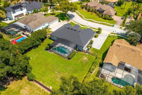 House in Mount Dora, Florida 4 bedrooms, 221.57 sq.m. № 2309007 - photo 10