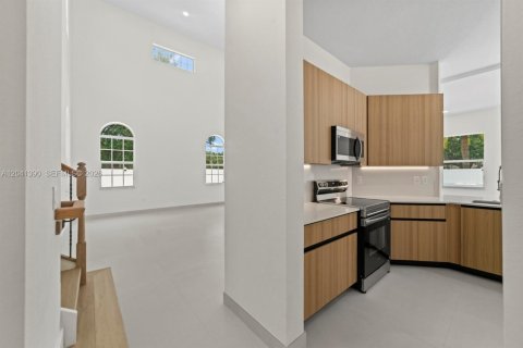 Villa ou maison à louer à Dania Beach, Floride: 3 chambres, 238.57 m2 № 2274679 - photo 9