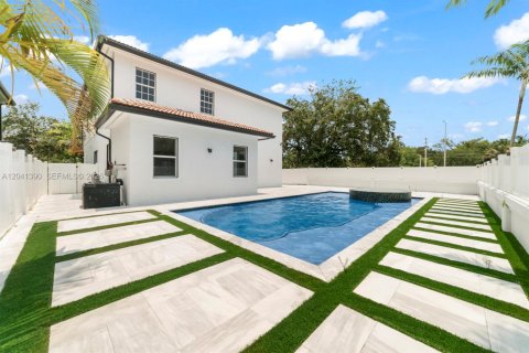Villa ou maison à louer à Dania Beach, Floride: 3 chambres, 238.57 m2 № 2274679 - photo 3