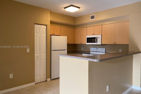 Condo in Tamarac, Florida, 2 bedrooms  № 2068758