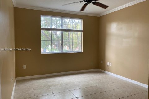 Condo in Tamarac, Florida, 2 bedrooms  № 2068758 - photo 20