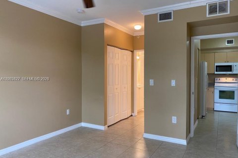 Condo in Tamarac, Florida, 2 bedrooms  № 2068758 - photo 18