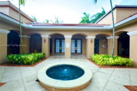 Condo in Tamarac, Florida, 2 bedrooms  № 2068758 - photo 30