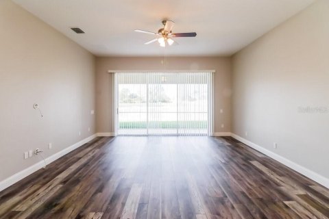 Villa ou maison à louer à Wesley Chapel, Floride: 4 chambres, 253.53 m2 № 2427265 - photo 5