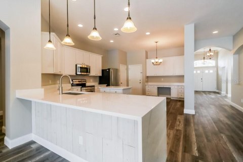 Villa ou maison à louer à Wesley Chapel, Floride: 4 chambres, 253.53 m2 № 2427265 - photo 7