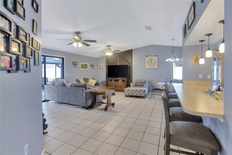 Villa ou maison à vendre à Bradenton, Floride: 3 chambres, 114.08 m2 № 1873210 - photo 5