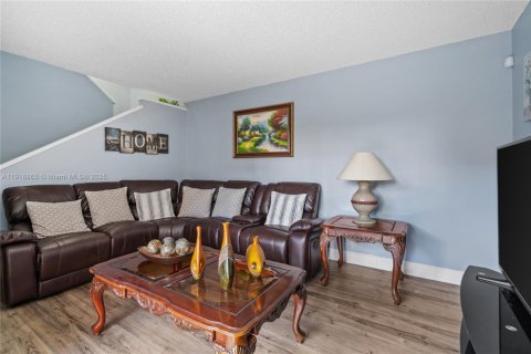 Снять в аренду кондоминиум в Майами, Флорида 2 спальни, 94.76м2, № 1974086 - фото 8