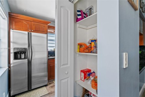 Снять в аренду кондоминиум в Майами, Флорида 2 спальни, 94.76м2, № 1974086 - фото 19