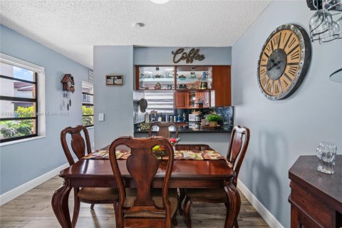 Снять в аренду кондоминиум в Майами, Флорида 2 спальни, 94.76м2, № 1974086 - фото 14