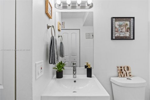 Снять в аренду кондоминиум в Майами, Флорида 2 спальни, 94.76м2, № 1974086 - фото 23