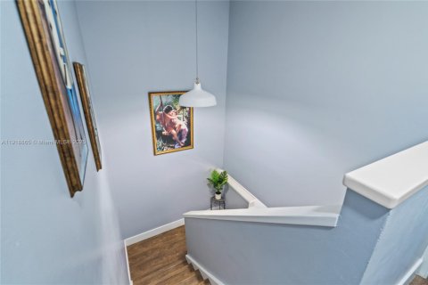 Снять в аренду кондоминиум в Майами, Флорида 2 спальни, 94.76м2, № 1974086 - фото 26