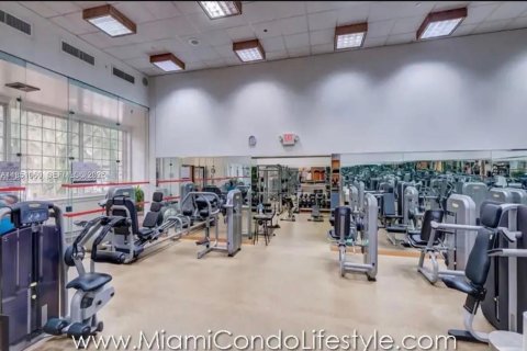 Condo in Miami, Florida, 2 bedrooms № 1855276 - photo 13