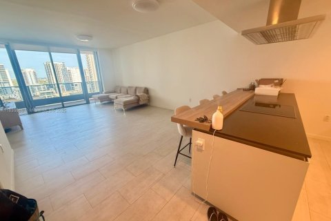 Copropriété à vendre à Miami, Floride: 1 chambre, 77.67 m2 № 1939821 - photo 4