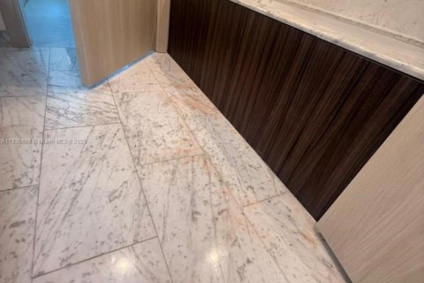 Copropriété à vendre à Miami, Floride: 1 chambre, 77.67 m2 № 1939821 - photo 24