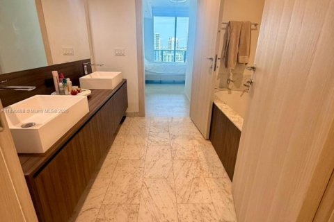 Copropriété à vendre à Miami, Floride: 1 chambre, 77.67 m2 № 1939821 - photo 19