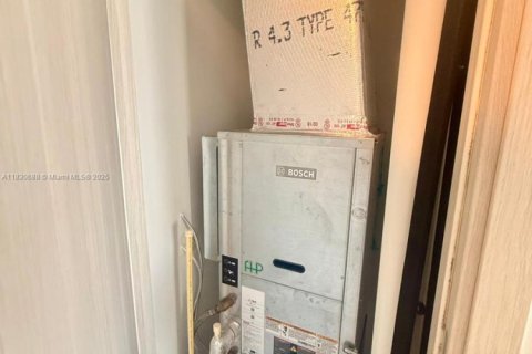 Copropriété à vendre à Miami, Floride: 1 chambre, 77.67 m2 № 1939821 - photo 7