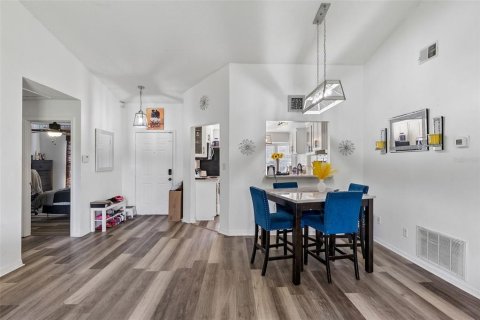 Villa ou maison à vendre à Orlando, Floride: 3 chambres, 108.23 m2 № 2396431 - photo 3