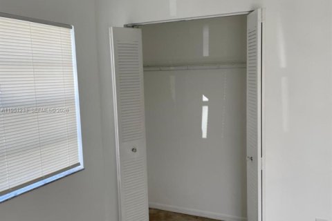 Купить кондоминиум в Майами, Флорида 2 спальни, 98.48м2, № 2008537 - фото 13