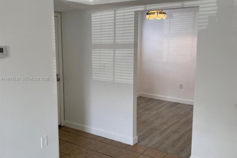 Купить кондоминиум в Майами, Флорида 2 спальни, 98.48м2, № 2008537 - фото 11