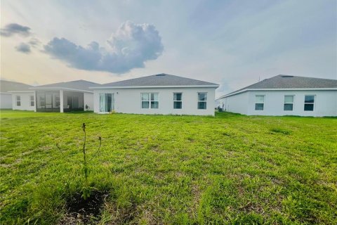 House in Haines City, Florida 4 bedrooms, 158.21 sq.m. № 1747226 - photo 3