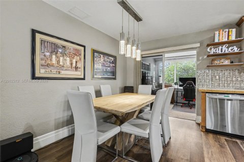 Villa ou maison à vendre à Deerfield Beach, Floride: 2 chambres, 110.55 m2 № 2066402 - photo 11