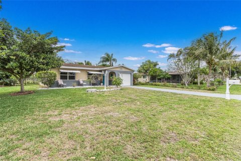 Villa ou maison à vendre à Deerfield Beach, Floride: 2 chambres, 110.55 m2 № 2066402 - photo 3