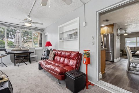 Villa ou maison à vendre à Deerfield Beach, Floride: 2 chambres, 110.55 m2 № 2066402 - photo 26