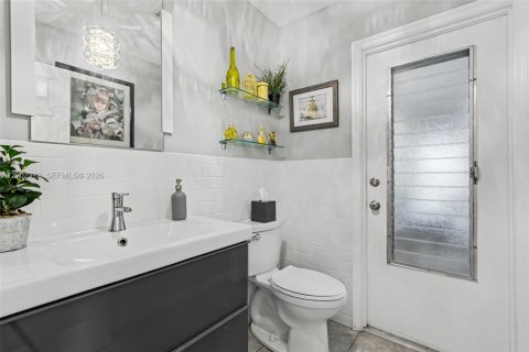 Villa ou maison à vendre à Deerfield Beach, Floride: 2 chambres, 110.55 m2 № 2066402 - photo 21