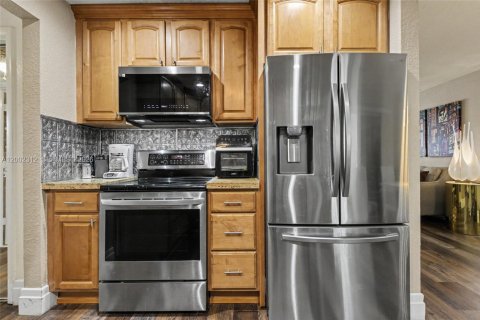 Villa ou maison à vendre à Deerfield Beach, Floride: 2 chambres, 110.55 m2 № 2066402 - photo 17