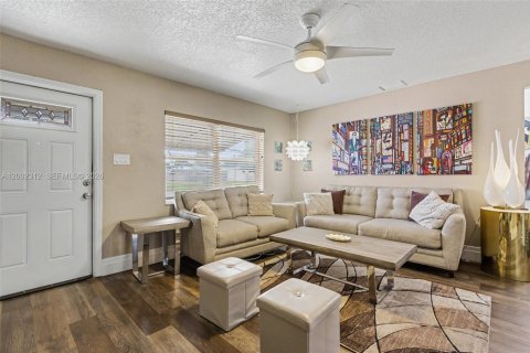 Villa ou maison à vendre à Deerfield Beach, Floride: 2 chambres, 110.55 m2 № 2066402 - photo 6