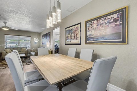 Villa ou maison à vendre à Deerfield Beach, Floride: 2 chambres, 110.55 m2 № 2066402 - photo 13